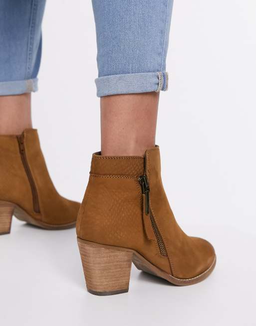 Side zip western outlet ankle boots