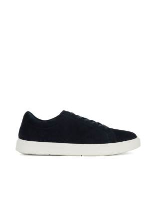  Tais trainers in navy