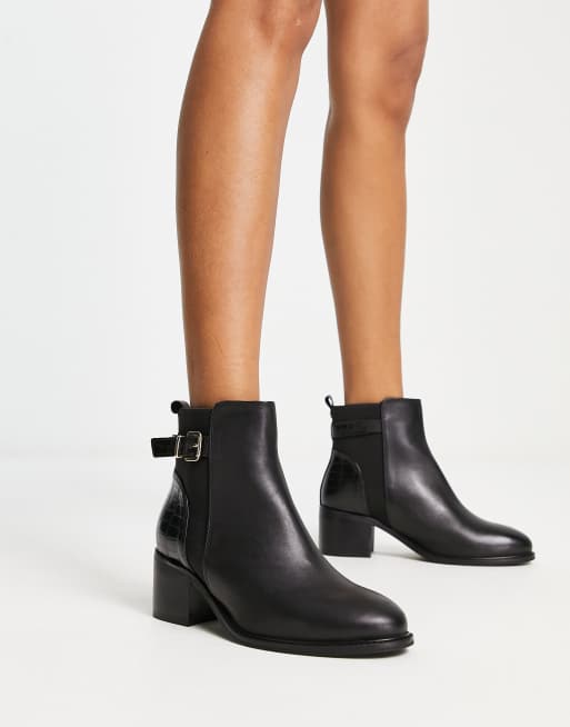 Wide fit heeled store chelsea boots