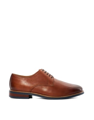  wide fit stanley brogues shoe in tan
