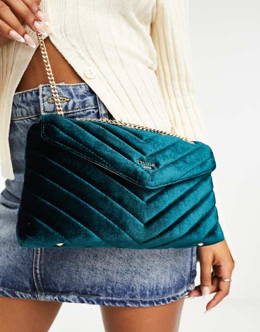 Dune quilted shoulder bag in green velvet