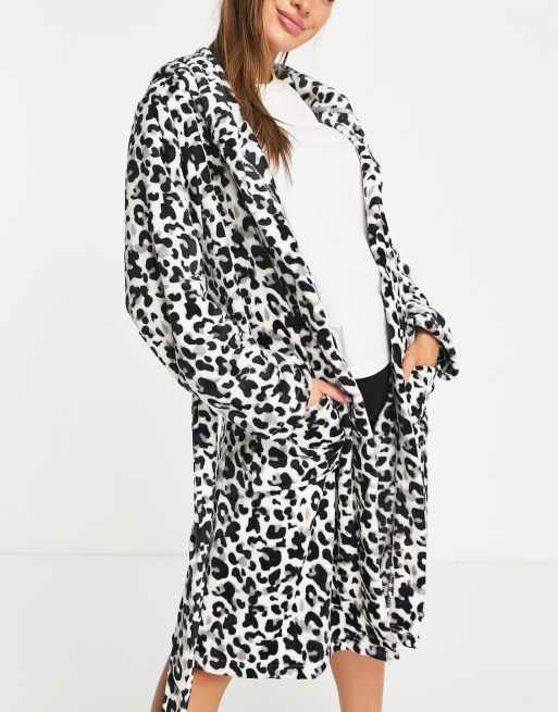 Dune soft robe in black and white print, 2 of 4
