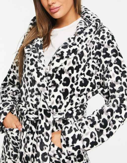Dune soft robe in black and white print, 3 of 4