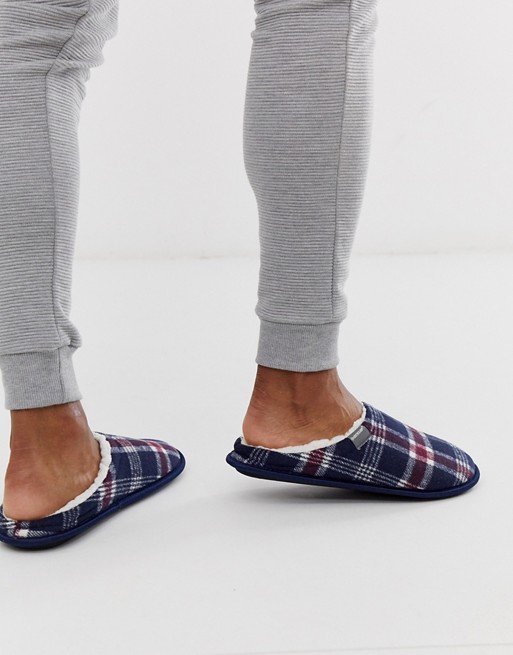 Dunlop check slipper in navy and red
