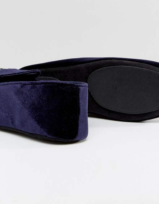 Dunlop Pantofole ricamate in velluto blu ASOS