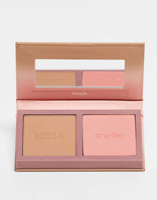 Dúo de bronceados y colorete pequeños Hoola Beach Vacay de Benefit (ahorra un 29%)