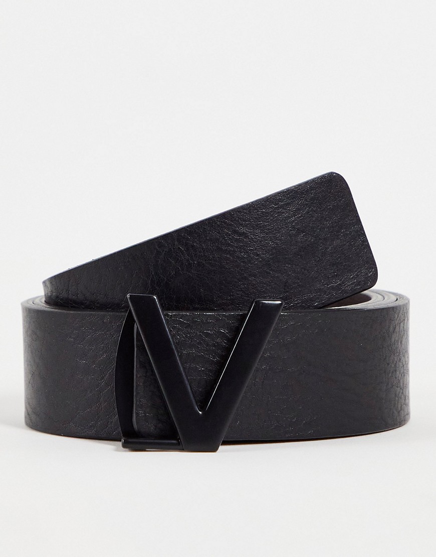 фото Двусторонний ремень из фактурной кожи с пряжкой в форме буквы "v" черного цвета valentino bags amaretto-черный