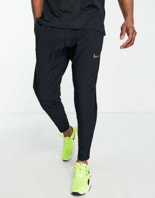 фото Джоггеры черного цвета nike pro training flex vent max-черный цвет nike training