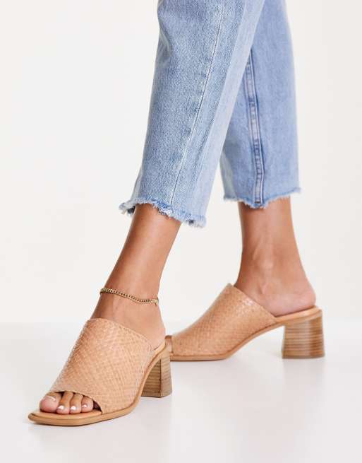 E8 by Miista chunky toe loop slides in beige