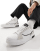 Thumbnail 1 van 5