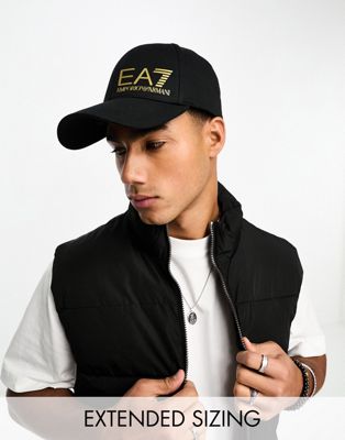 EA7 logo baseball cap in black