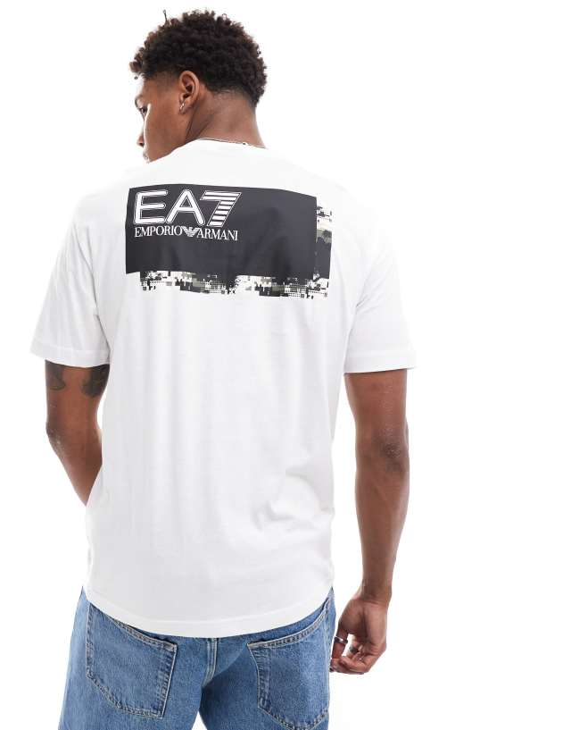 EA7 - square chest logo t-shirt in white