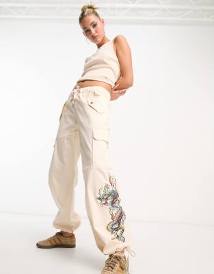 Ed Hardy - Cargohose mit niedrigem Bund und Drachenstickerei-Neutral