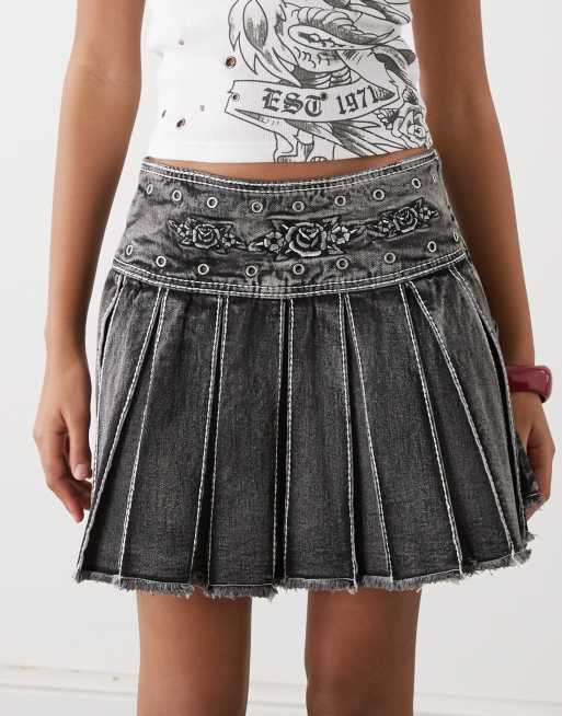 Ed Hardy contrast stitch pleated rose mini skirt in black, 3 of 5
