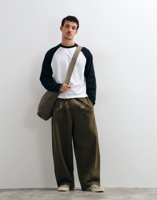 Ed Hardy khaki sæt med balloon joggingbukser og shadow graphic, 2 af 5