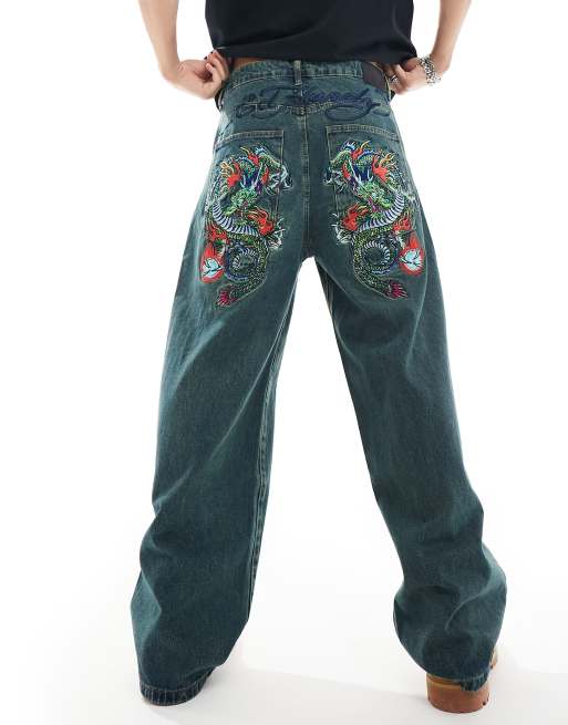 Ed Hardy – Locker geschnittene Denim-Jeans in Indigoblau mit grünem Farbstich und Stickerei