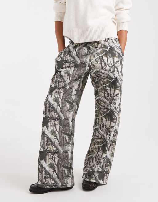 Edikted camo straight leg tracksuit bottoms, 2 of 5