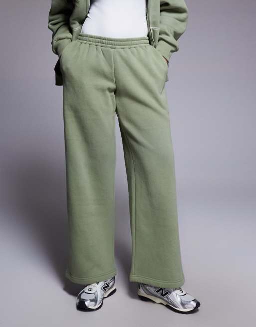 Edikted co-ord Forever sweatpants in olive, 4 of 5