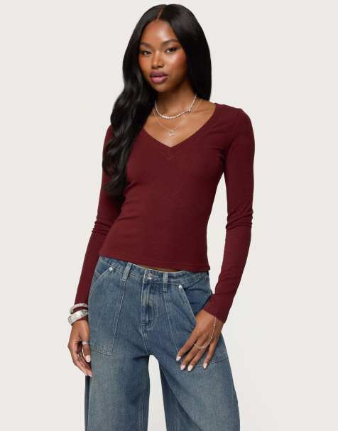 Edikted Larna v neck ribbed t shirt in burgundy
