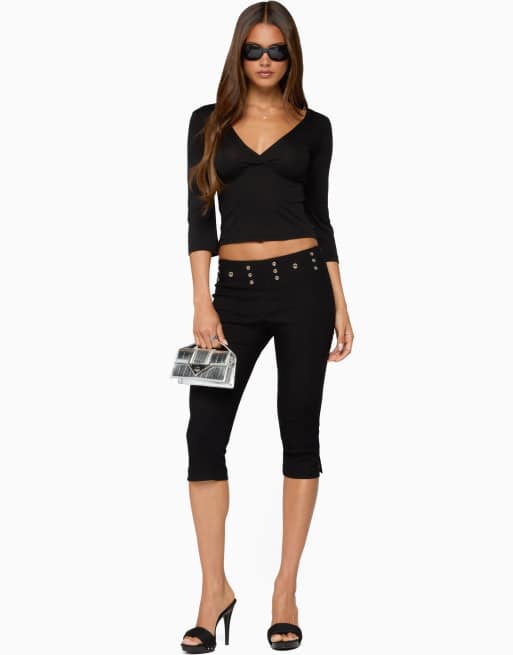 Edikted Mar v neck three-quarter sleeve top in black, 5 of 5