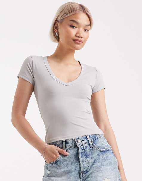 Edikted Moraya v neck sculpting t shirt in grey - view 1