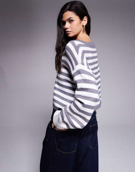 Edikted Saphi striped oversized sweater in grey, 2 of 4