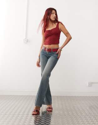 EDIKTED SQUARE NECK CAMI CROP TOP 