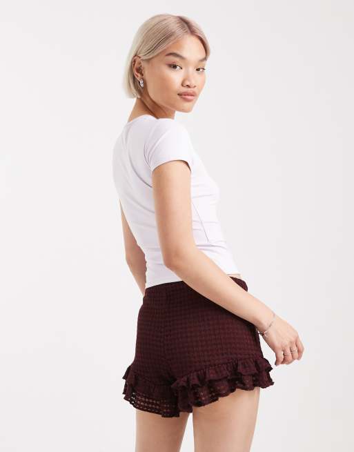 Edikted Tay short sleeve sculpting top in lilac, 2 of 4