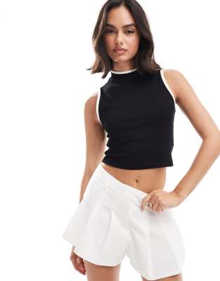 Edited Edited contrast knit crop top in black