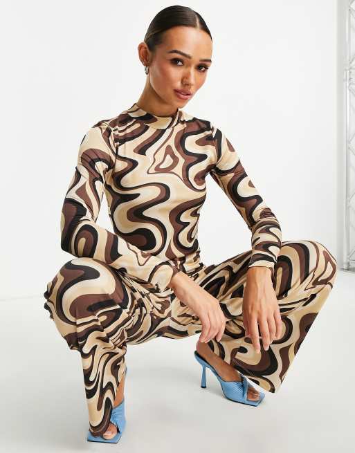 Edited - Marille - Hoogsluitende top met lange mouwen en bruine swirl-print, deel van co-ord set