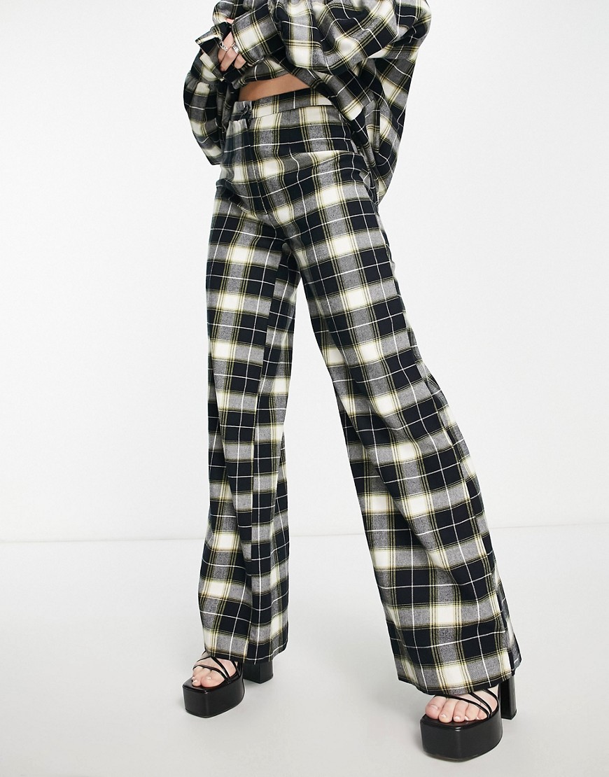 Edited relaxed wide leg trousers in check co-ord-Black