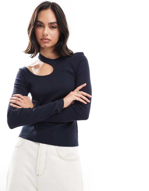 EDITED - Ribgebreide top met uitsnijding in marineblauw