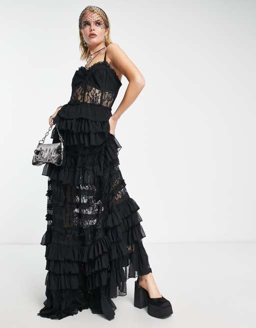 Édition limitée - Reclaimed Vintage - Robe longue en dentelle à détail corset et volants étagés - Noir 