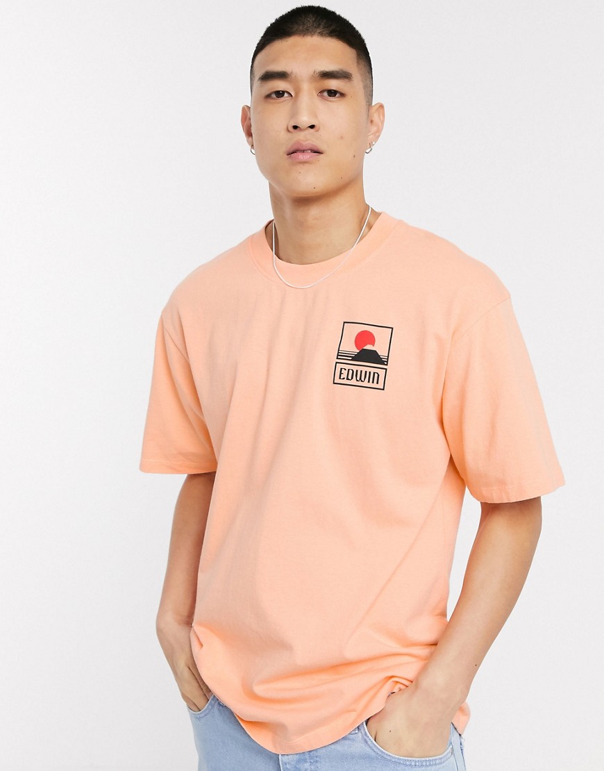 Edwin - Mount Fuji - T-shirt in overdyed perzikroze-Oranje