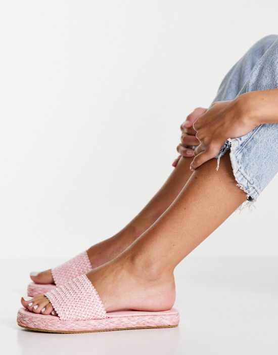 https://images.asos-media.com/products/ego-beach-bums-woven-sliders-in-pink/23838410-2?$n_550w$&wid=550&fit=constrain