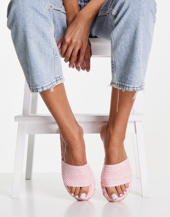 https://images.asos-media.com/products/ego-beach-bums-woven-sliders-in-pink/23838410-4?$n_550w$&wid=550&fit=constrain