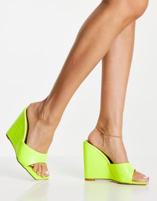 Ego Cadence wedge heel mule sandals in lime snake-Green