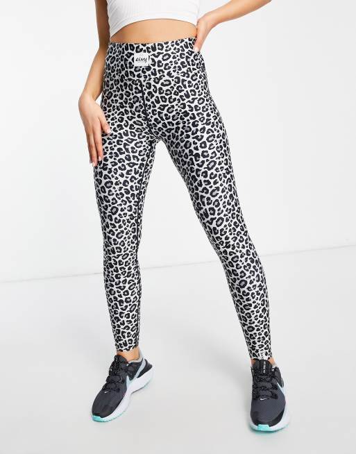 Eivy - Ice Cold - Basislaag legging met sneeuwluipaardprint, exclusief bij ASOS , 4 van 4