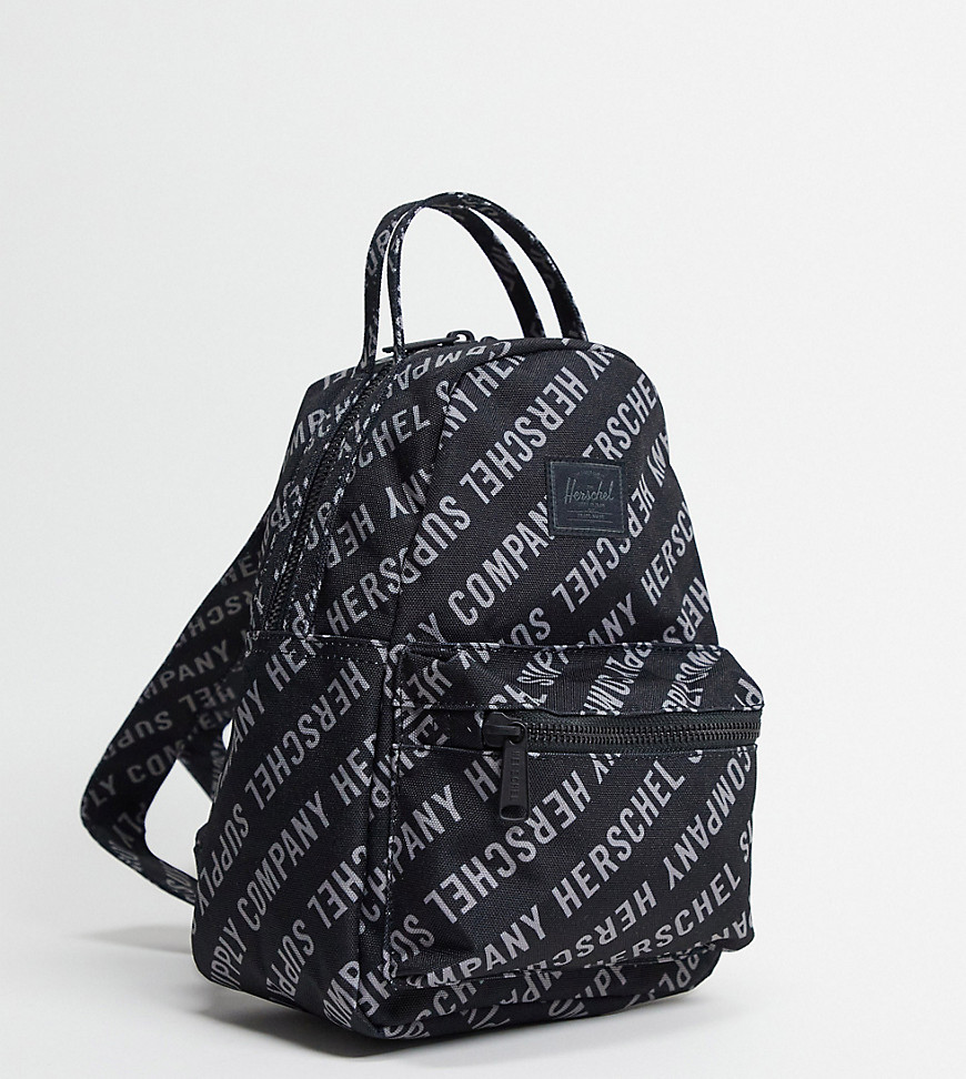 фото Эксклюзивный черный рюкзак небольшого размера со сплошным принтом из логотипов herschel supply co exclusive nova