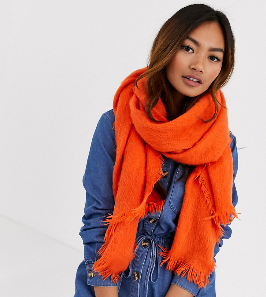 фото Эксклюзивный ярко-оранжевый пушистый шарф my accessories london