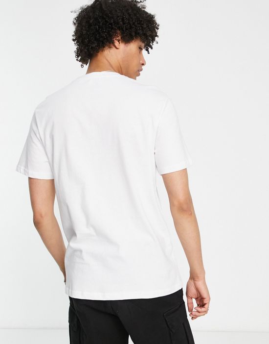 https://images.asos-media.com/products/element-basic-pocket-t-shirt-in-white/201675128-3?$n_550w$&wid=550&fit=constrain