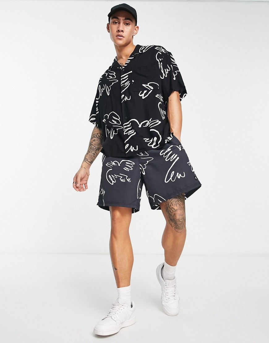 Element chillin hybrid bird print co-ord shorts with lining in black