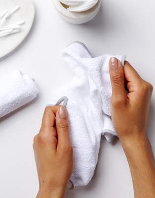 elemis cleansing cloths