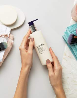 elemis dynamic resurfacing facial wash
