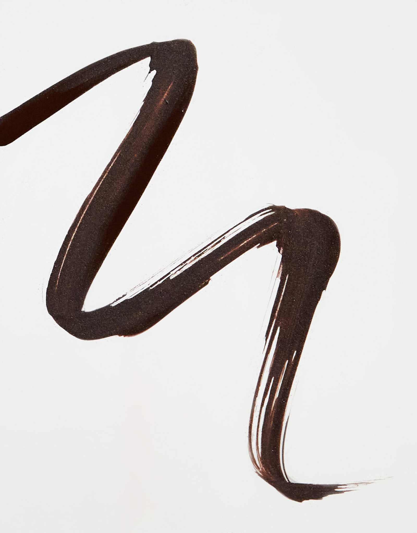 стойкая подводка для глаз e.l.f H20 Inkwell - с кофеином