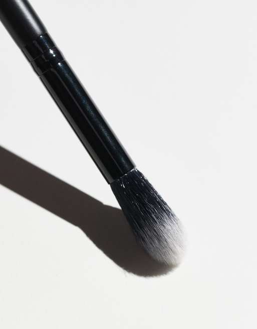 e.l.f. High Points Highlighter Brush, 2 of 4