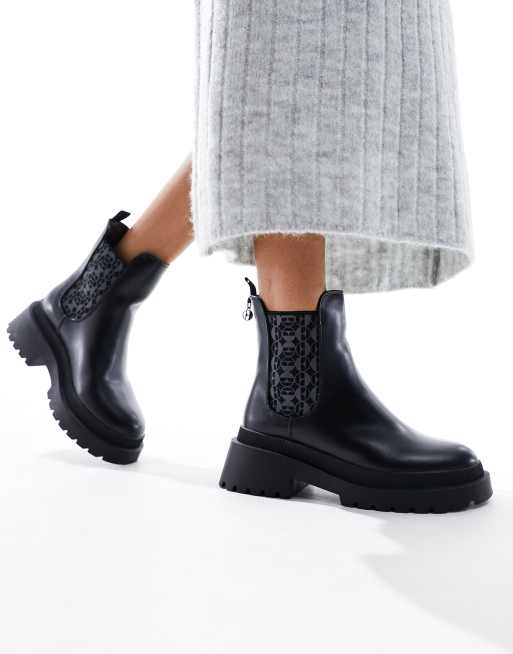 Elle chelsea boots in black