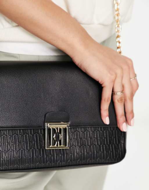 Elle crossbody chain bag in black