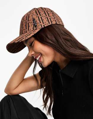 ELLE repeat logo baseball cap in tan and black