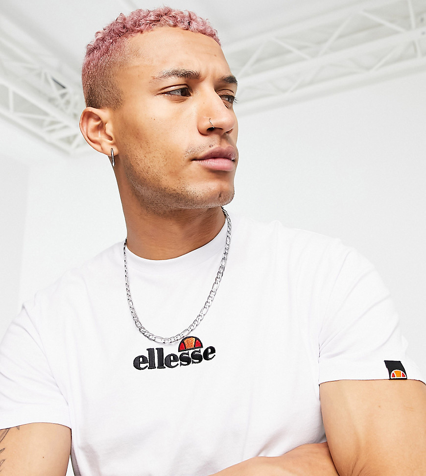 Ellesse - Ellese small central logo t-shirt in white exclusive to asos